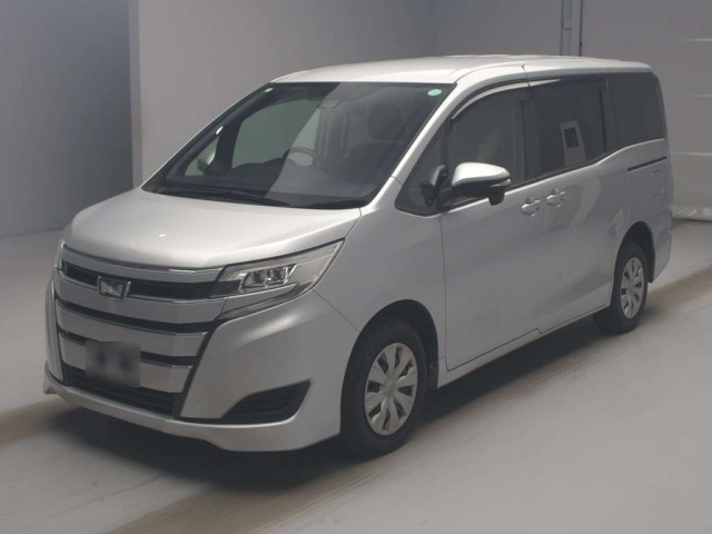 TOYOTA NOAH 2020