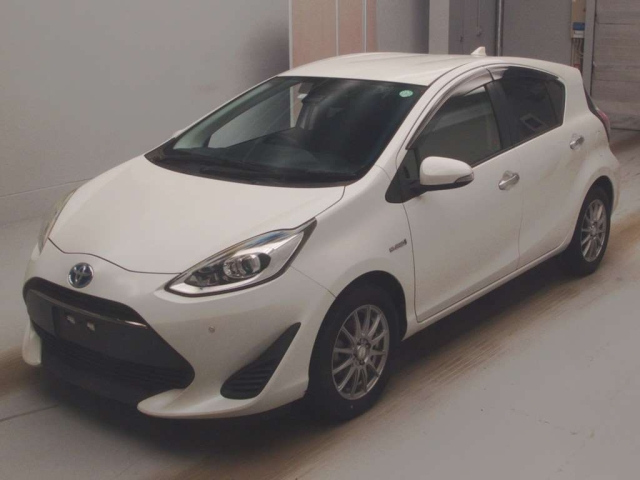 TOYOTA AQUA 2018