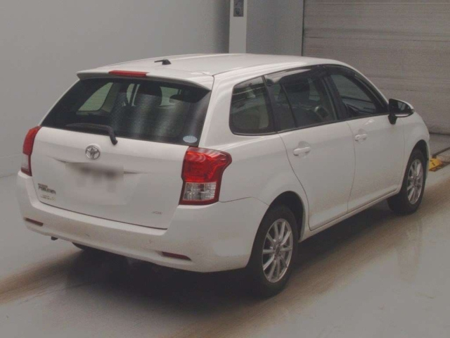 TOYOTA COROLLA FIELDER 2013