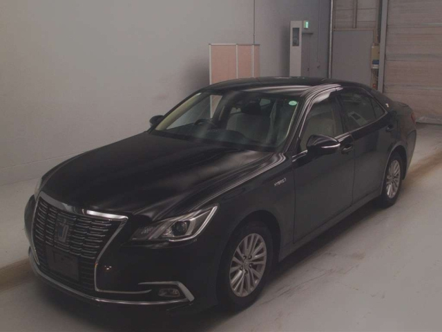 TOYOTA CROWN 2018