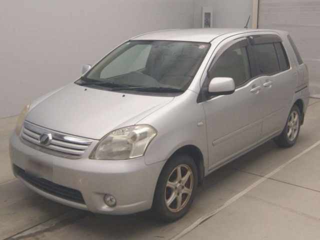 TOYOTA RAUM 2008