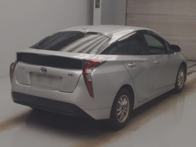 TOYOTA PRIUS 2018