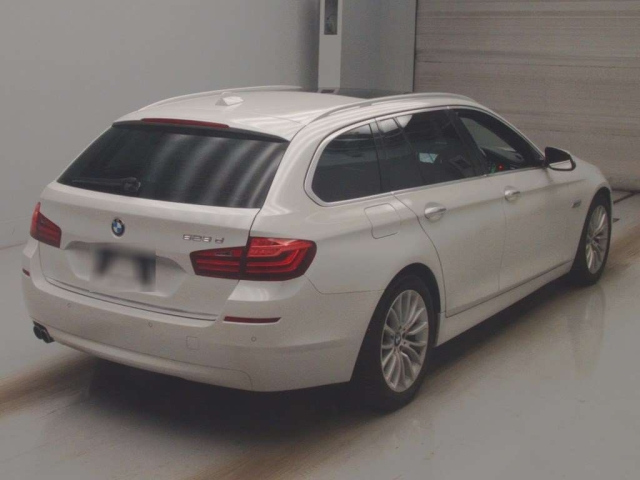 BMW 5 SERIES 2016
