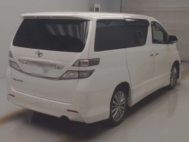 TOYOTA VELLFIRE 2010