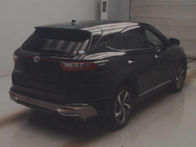 TOYOTA HARRIER 2017