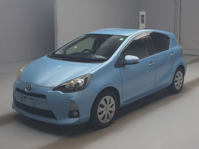 TOYOTA AQUA 2012