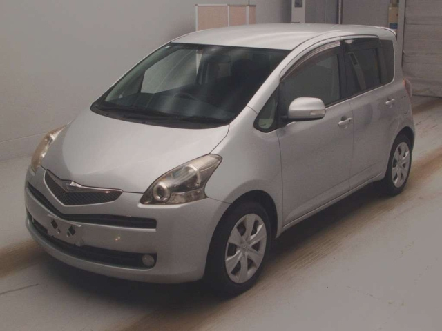 TOYOTA RACTIS 2010