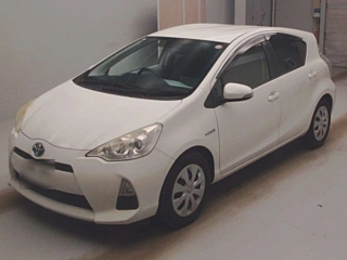 TOYOTA AQUA 2013