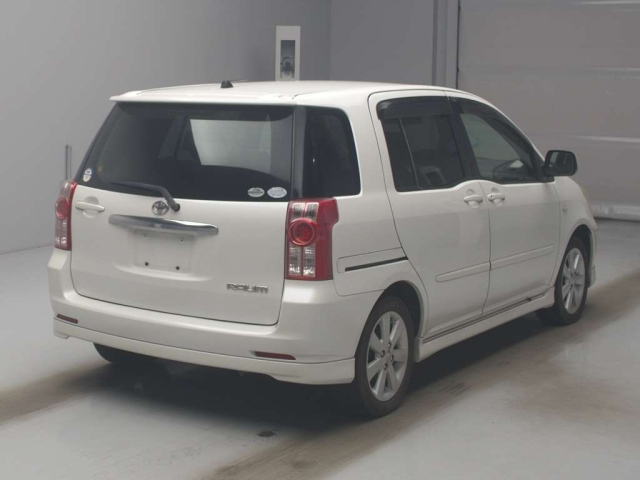 TOYOTA RAUM 2008