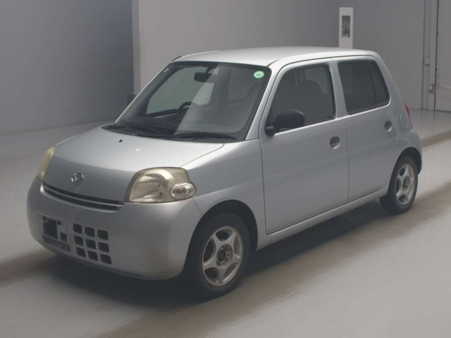 DAIHATSU ESSE 2011