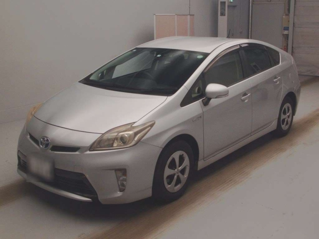 TOYOTA PRIUS 2013