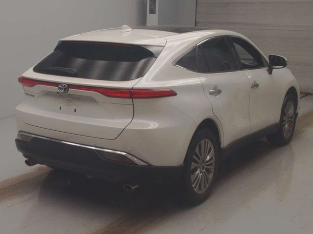 TOYOTA HARRIER 2022