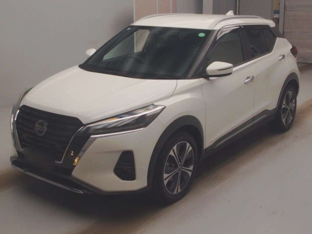 NISSAN KIX 2020