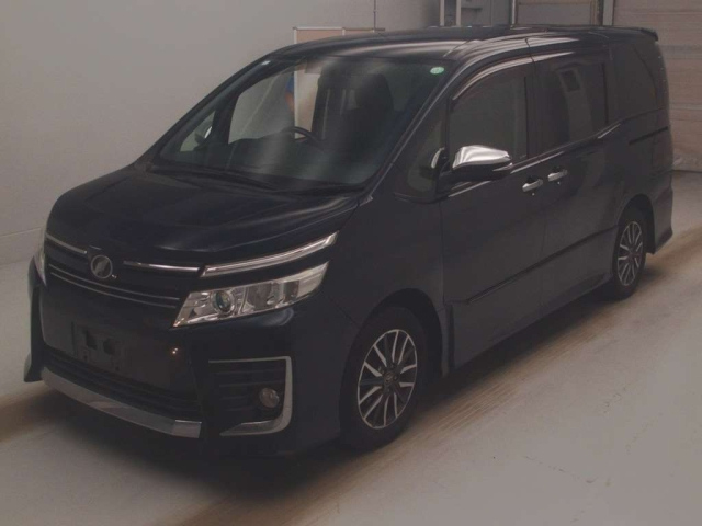 TOYOTA VOXY 2015