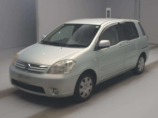 TOYOTA RAUM 2008