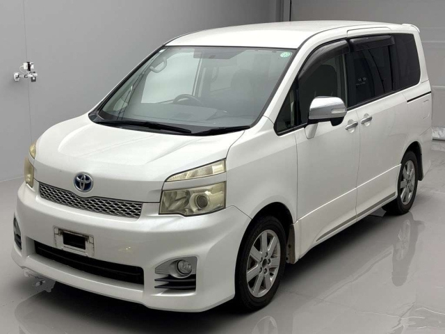 TOYOTA VOXY 2012