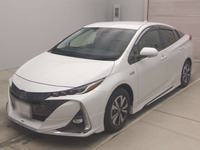TOYOTA PRIUS PHV 2021