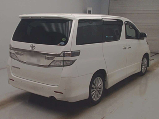 TOYOTA VELLFIRE 2013