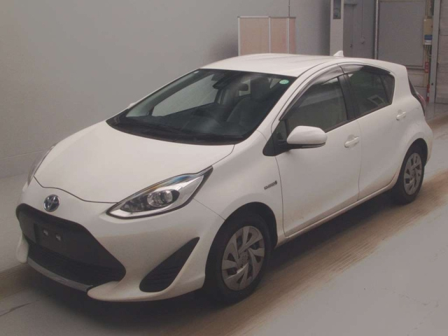TOYOTA AQUA 2020