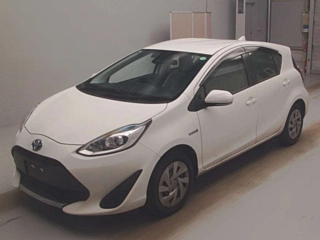 TOYOTA AQUA 2020