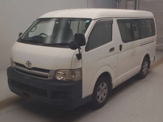 TOYOTA HIACE 2008