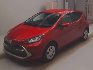 TOYOTA AQUA 2023