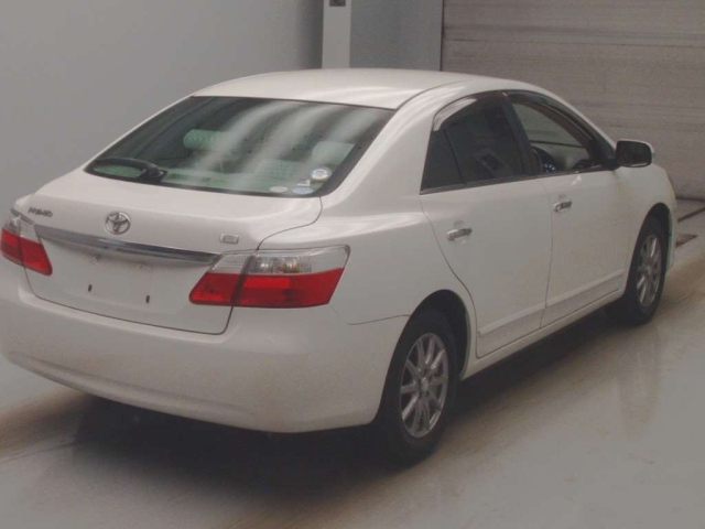 TOYOTA PREMIO 2010