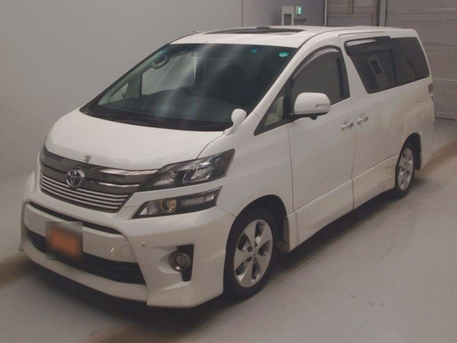 TOYOTA VELLFIRE 2013