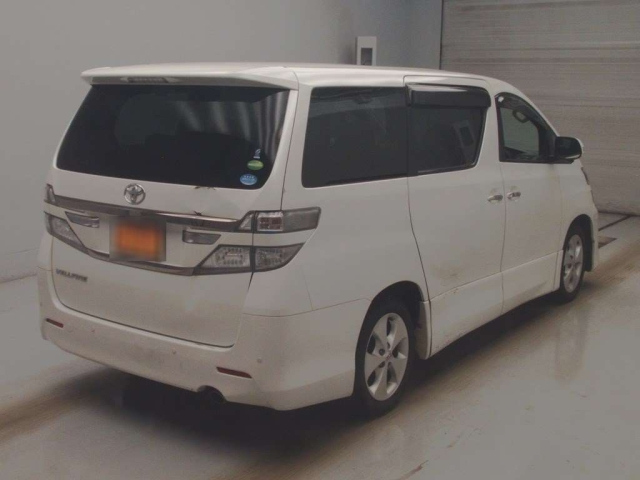 TOYOTA VELLFIRE 2013