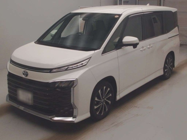 TOYOTA VOXY 2023