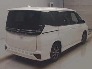 TOYOTA VOXY 2023