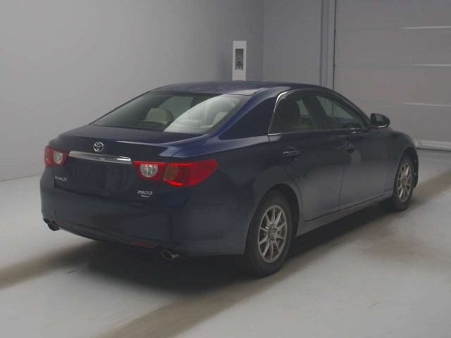 TOYOTA MARK X 2010