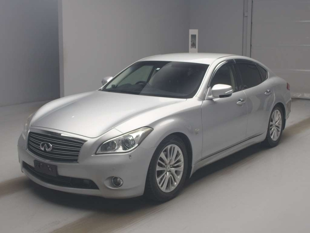 NISSAN FUGA 2014