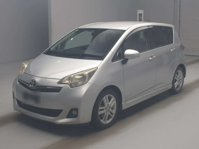 TOYOTA RACTIS 2011