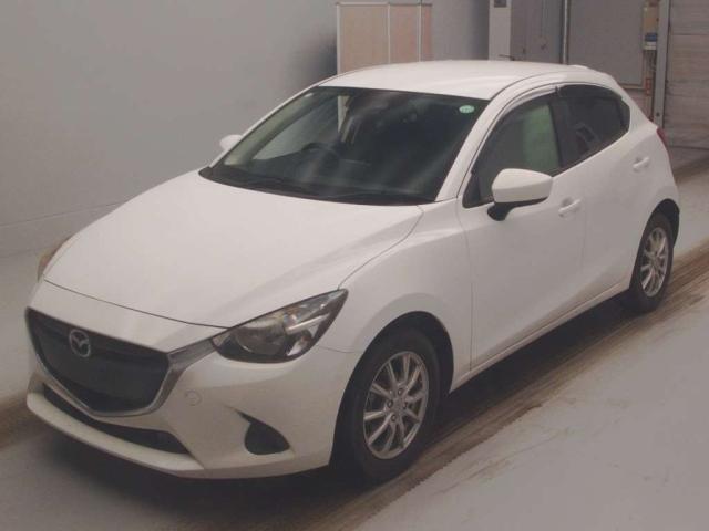 MAZDA DEMIO 2016