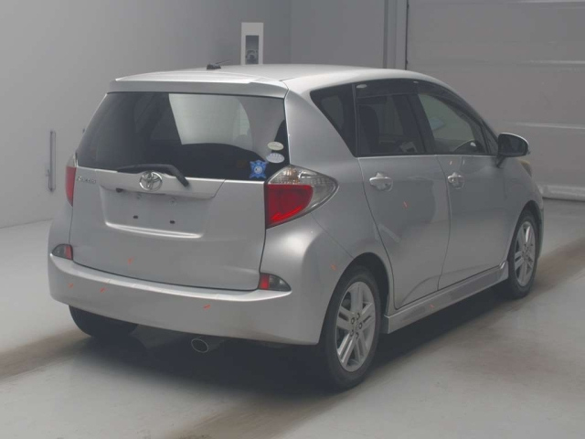 TOYOTA RACTIS 2011