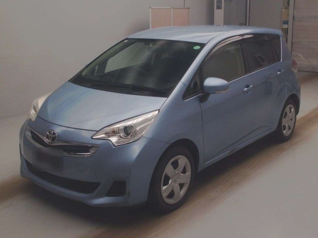 TOYOTA RACTIS 2015