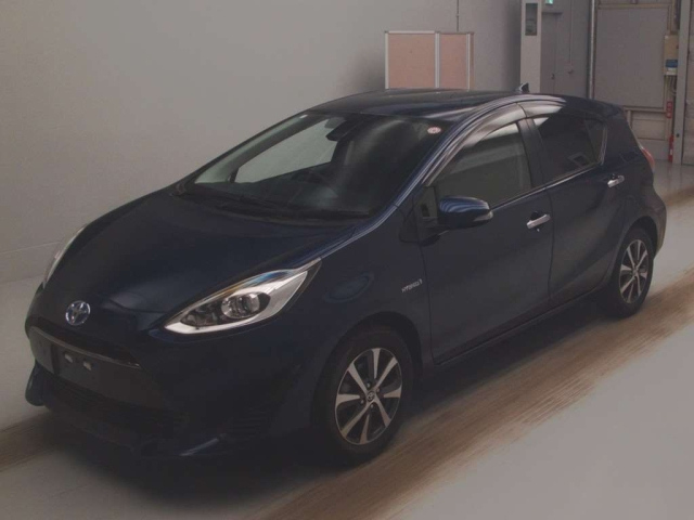 TOYOTA AQUA 2018