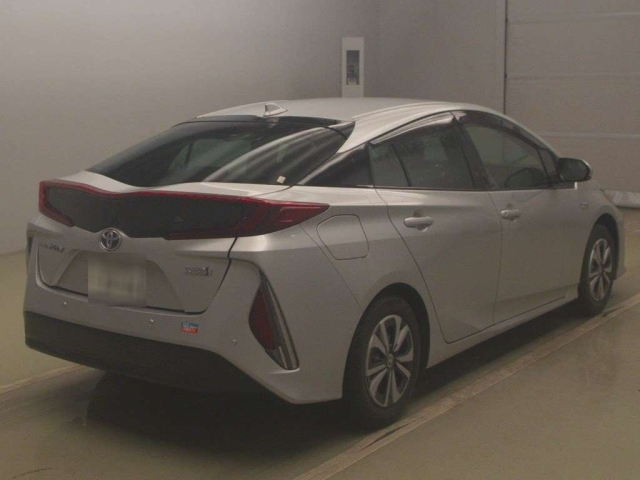 TOYOTA PRIUS PHV 2021