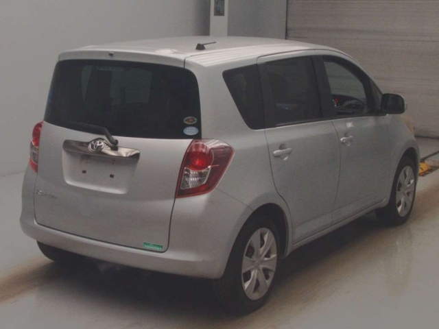 TOYOTA RACTIS 2010