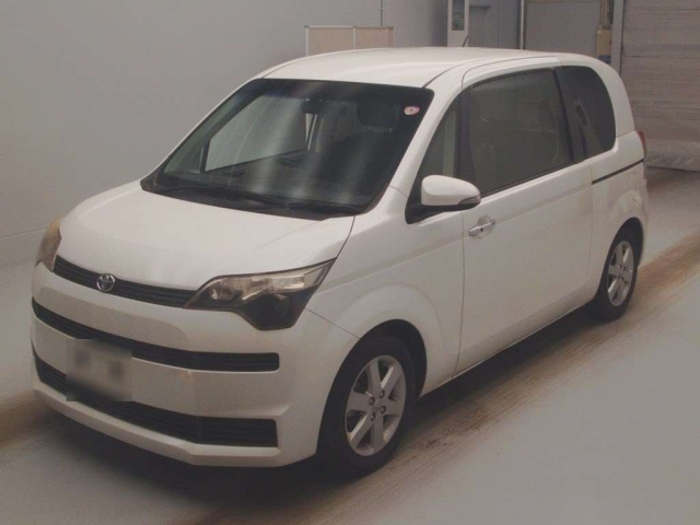 TOYOTA SPADE 2014