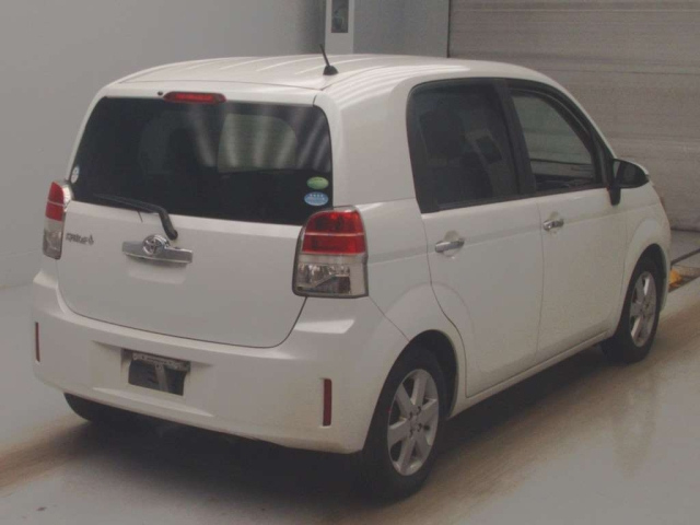 TOYOTA SPADE 2014