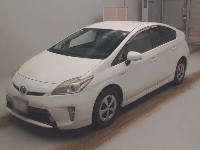 TOYOTA PRIUS 2013