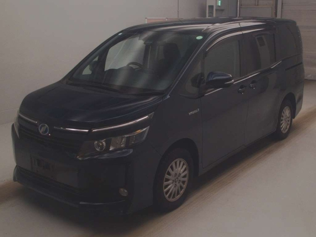 TOYOTA VOXY 2016