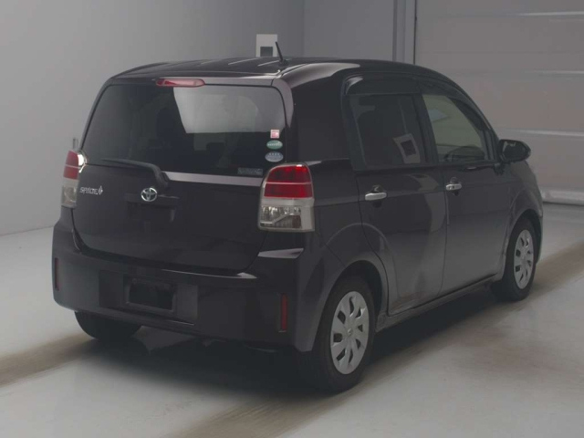 TOYOTA SPADE 2016