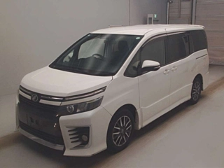 TOYOTA VOXY 2014