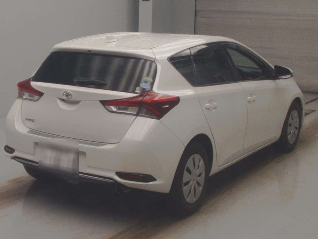 TOYOTA AURIS 2016