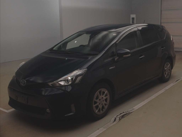 TOYOTA PRIUS ALPHA 2016