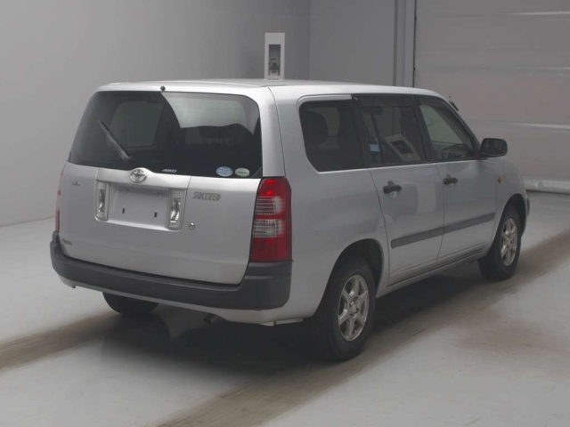 TOYOTA SUCCEED 2010