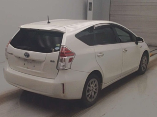TOYOTA PRIUS ALPHA 2016